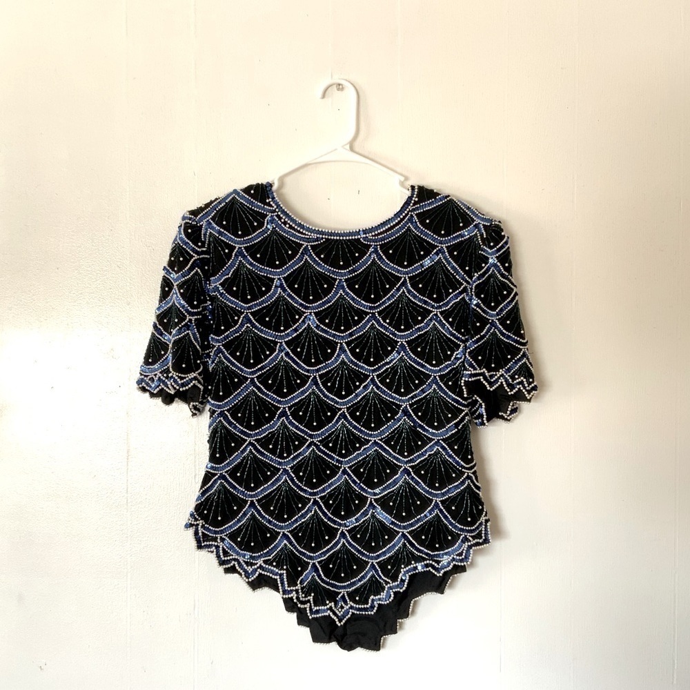 𝅺VINTAGE Laurence Kazar Silk Sequin Scalloped Blouse
